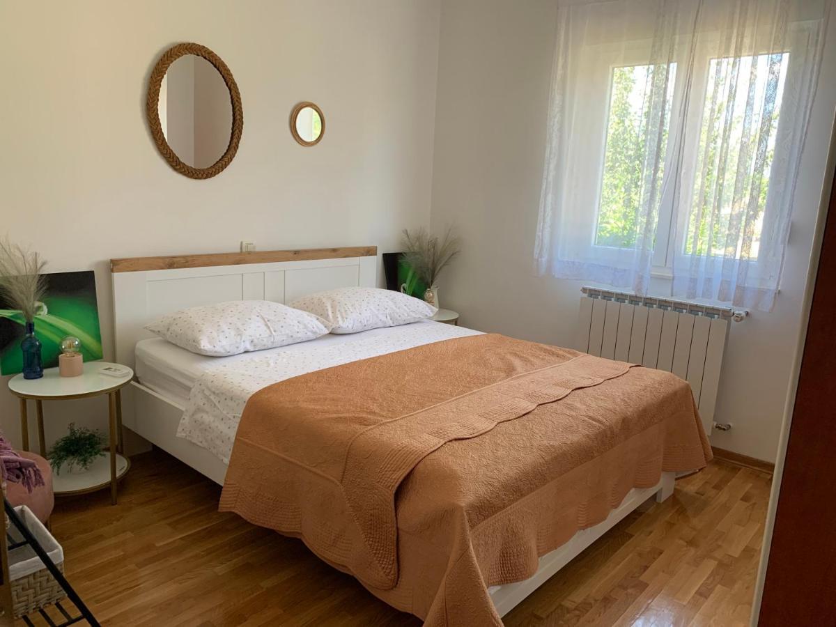 Villa Duje Trilj ภายนอก รูปภาพ
