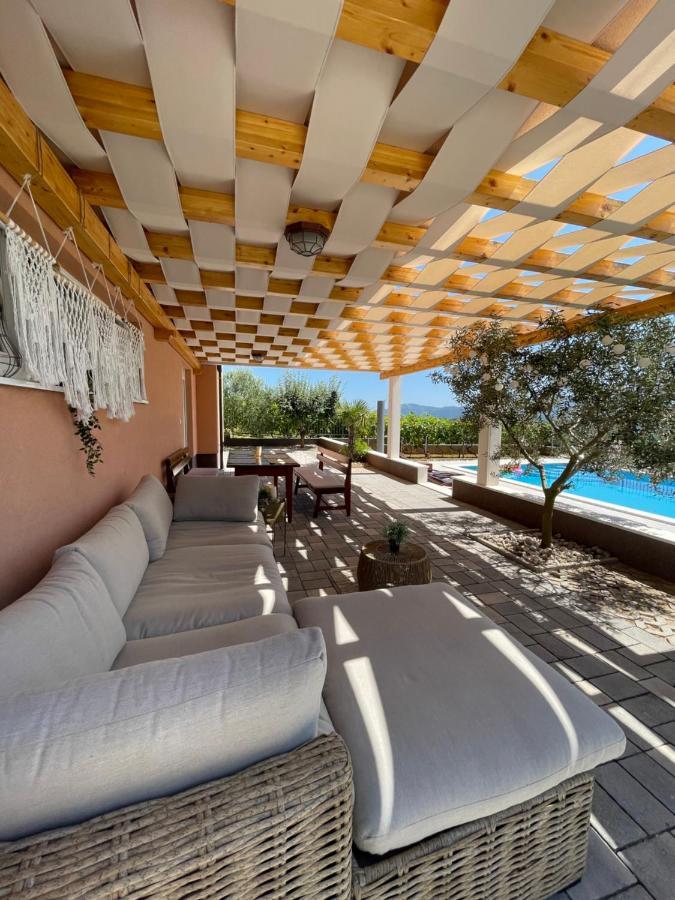 Villa Duje Trilj ภายนอก รูปภาพ