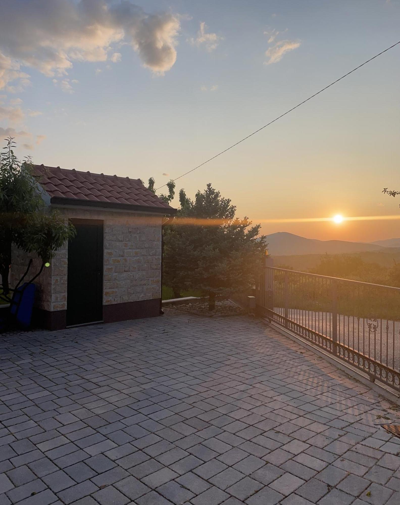 Villa Duje Trilj ภายนอก รูปภาพ