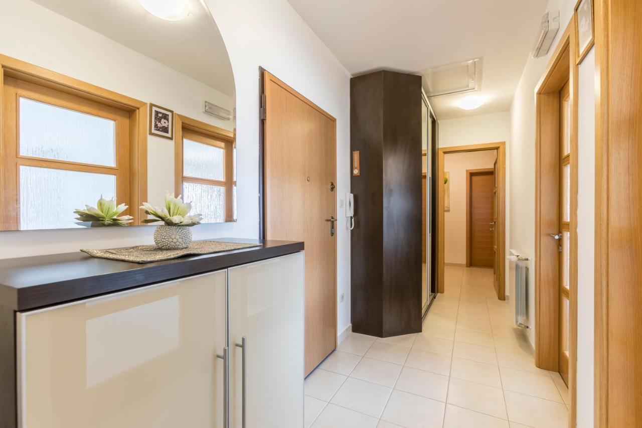Villa Duje Trilj ภายนอก รูปภาพ